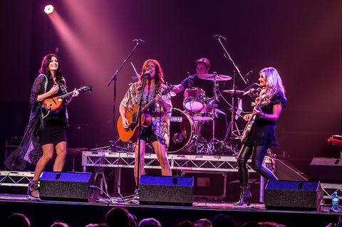 Toyota Country Music Festival Tamworth - Mackay Tourism 1