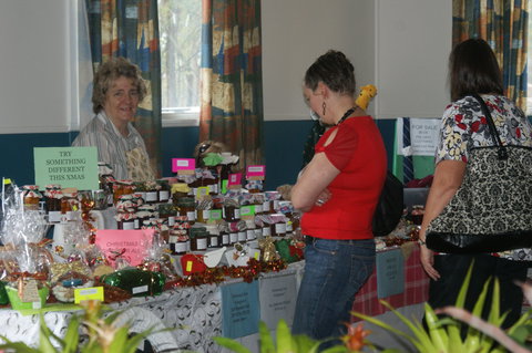 Trash And Treasure At East Kurrajong - Mackay Tourism 1