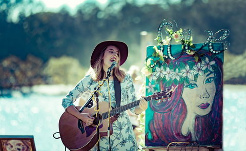 Buskers By The Lake - Mackay Tourism 2