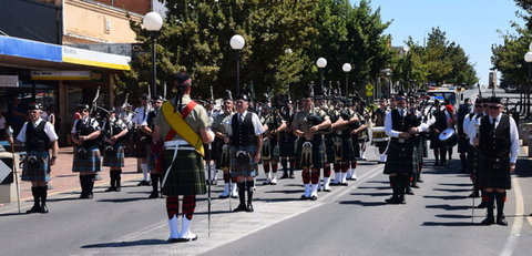 Corowa Rotary Federation Festival Parade - Mackay Tourism 0