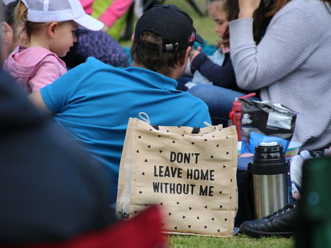 Music In The Gardens - Mitch King - Mackay Tourism 2