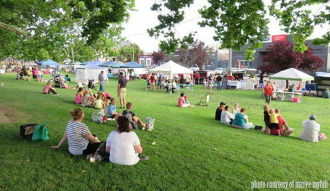 Young And Region Farmers Markets - Mackay Tourism 0