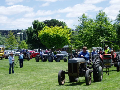 Southern Tablelands Vintage Farm Field Days - Mackay Tourism 0