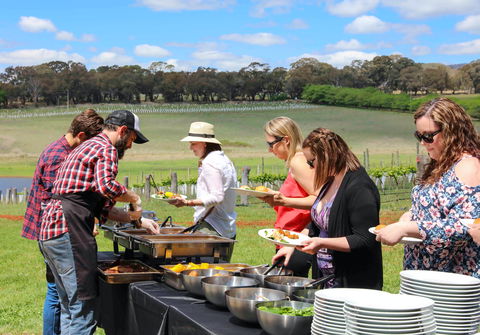 Stockmans Ridge Meets Smoking Brothers - Mackay Tourism 0