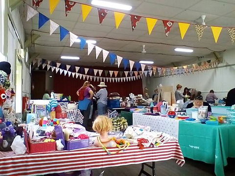 Tarago Craft, Art, Produce Seasonal (CAPS) Market - Mackay Tourism 0