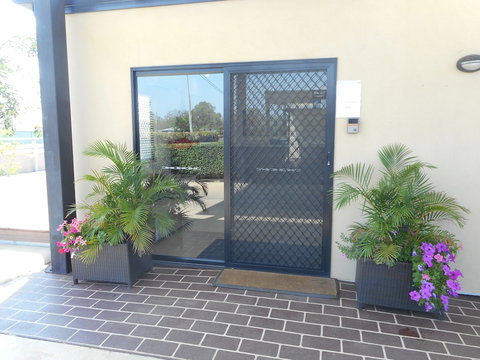 Injune Motor Inn - Mackay Tourism 0