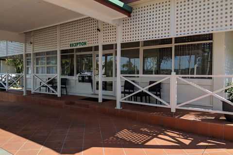 Dawson Motor Inn - Mackay Tourism 1