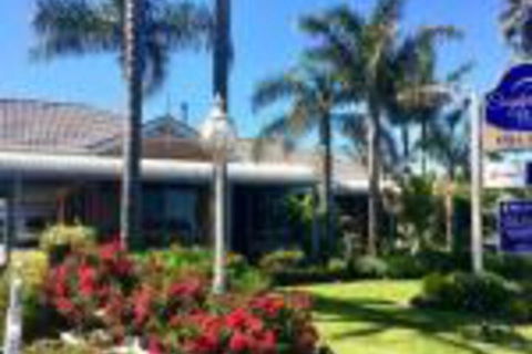 Best Western Coastal Waters Motor Inn - Mackay Tourism 0