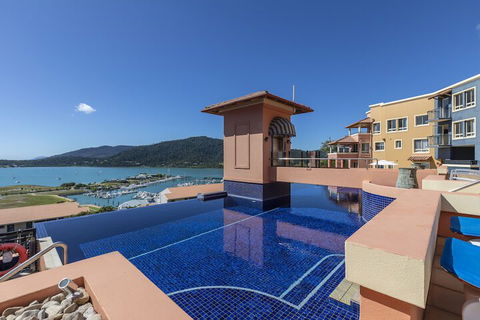 Martinique Whitsunday - Mackay Tourism 6