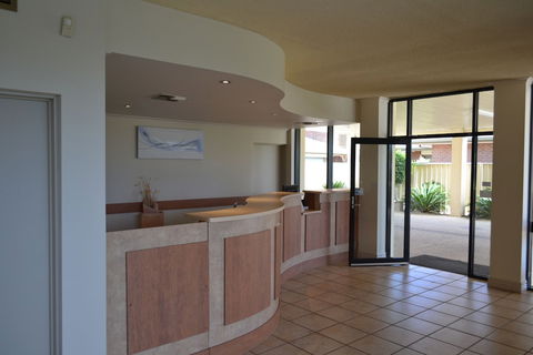 Best Western Chaffey International Motor Inn - Mackay Tourism 1