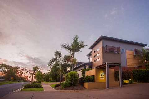 Best Western Plus Quarterdecks Retreat - Mackay Tourism 1