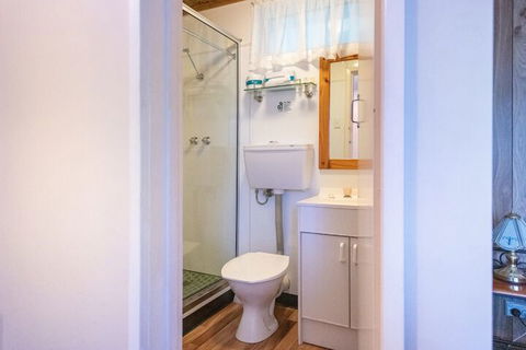 Silver Hills Motel - Mackay Tourism 7