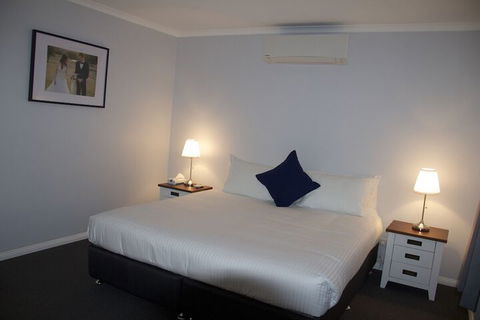 Starline Alpacas Farmstay Resort - Mackay Tourism 6