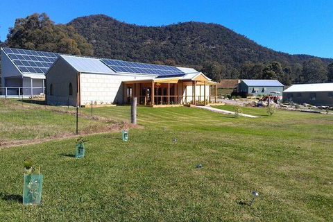 Starline Alpacas Farmstay Resort - Mackay Tourism 3