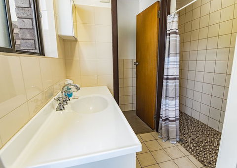 Emu Beach Chalets - Mackay Tourism 6