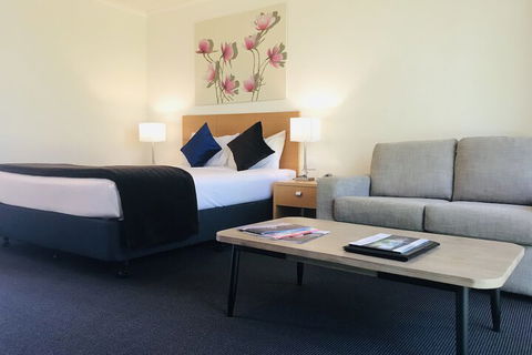 Nagambie Motor Inn - Mackay Tourism 3