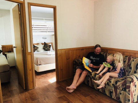 Nitmiluk Chalets - Mackay Tourism 4
