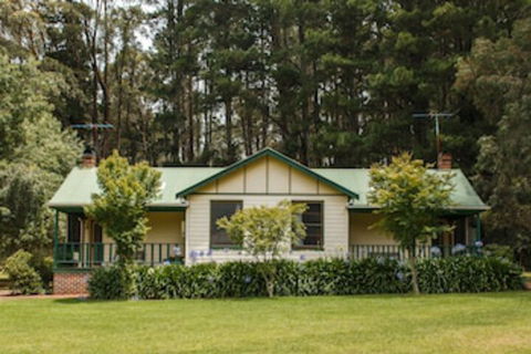 Federation Gardens & Possums Hideaway - Mackay Tourism 0