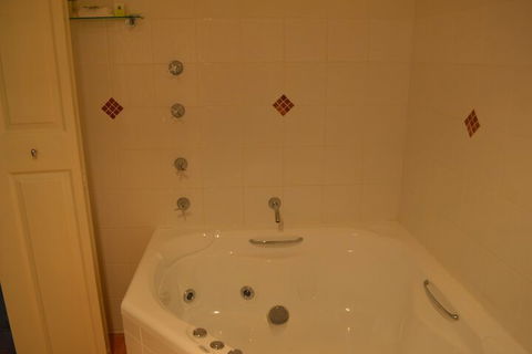 Taree Motor Inn - Mackay Tourism 7