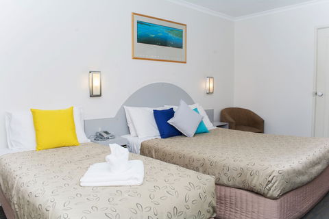 Alexander Motor Inn & Apartments - Mackay Tourism 4