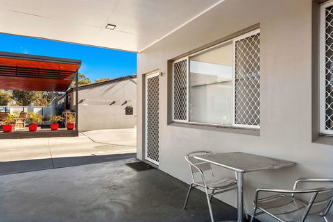 Econo Lodge Moree Spa Motor Inn - Mackay Tourism 1