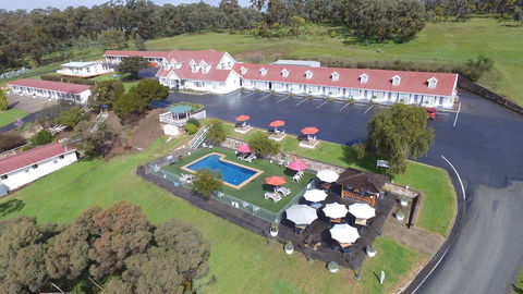 Clare Valley Motel - Mackay Tourism 2