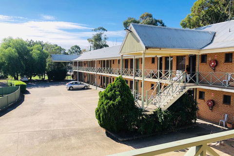 Campbelltown Colonial Motor Inn - Mackay Tourism 4