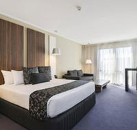 Quality Hotel Taylors Lakes - Mackay Tourism
