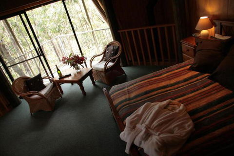 Jemby Rinjah Eco Lodge - Mackay Tourism 1