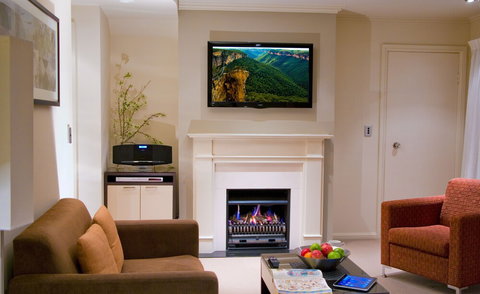 Falls Mountain Retreat - Mackay Tourism 5