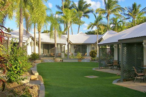 Island Leisure Resort - Mackay Tourism 1