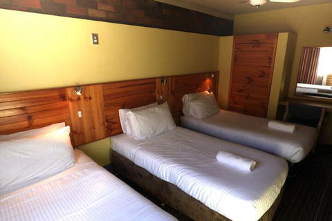 Wanderlight Motor Inn - Mackay Tourism 4