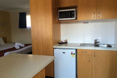 Park Beach Resort Motel - Mackay Tourism 4