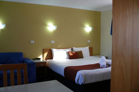 Park Beach Resort Motel - Mackay Tourism 3
