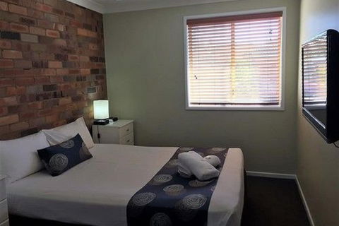 Park Beach Resort Motel - Mackay Tourism 6