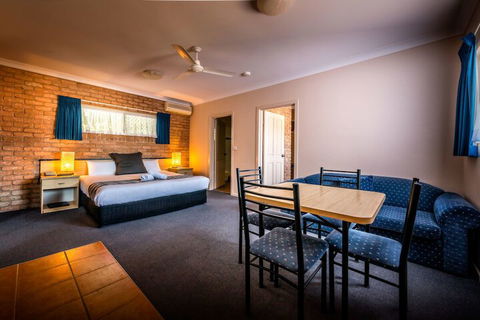 Park Beach Resort Motel - Mackay Tourism 5