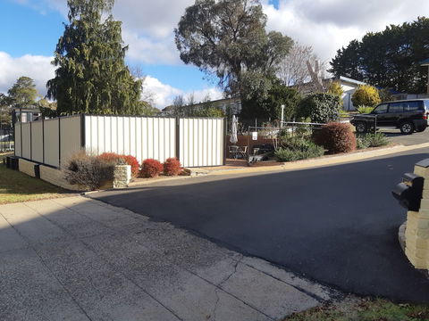 Hideaway Motor Inn Armidale - Mackay Tourism 4