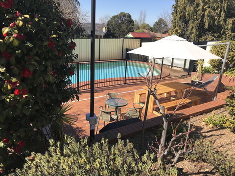Hideaway Motor Inn Armidale - Mackay Tourism 6