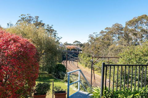 Blue Mountains G'day Motel - Mackay Tourism 3