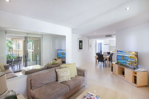 Maison Noosa Beachfront Resort - Mackay Tourism 6