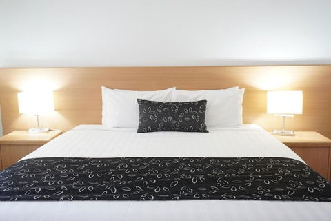 Charles Sturt Suites & Apartments - Mackay Tourism 5
