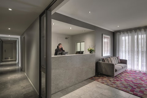 Adina Apartment Hotel Sydney Chippendale - Mackay Tourism 5