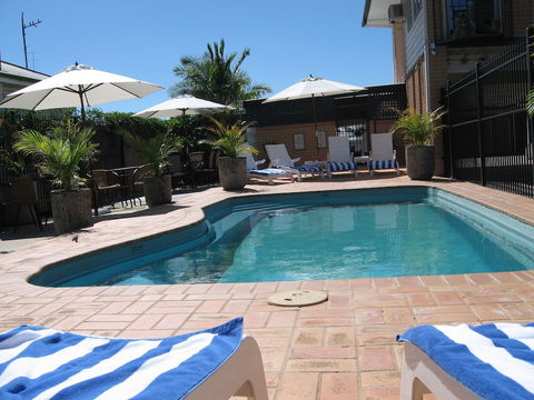 Golden Harvest Motor Inn - Mackay Tourism 3