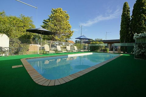 Nicholas Royal Motel - Mackay Tourism 4