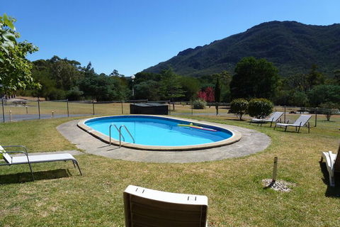 The Grampians Motel & The Views Restaurant - Mackay Tourism 4
