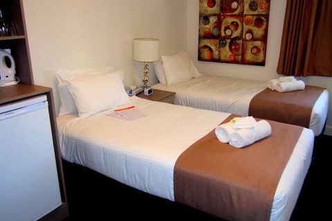 Hotel Gracelands - Mackay Tourism 7
