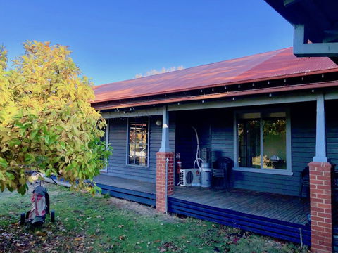 Acheron Valley Country Estate - Mackay Tourism 4