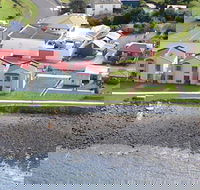 Stanley Village Waterfront Accommodation - Mackay Tourism