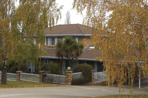 Kinross Inn - Mackay Tourism 0