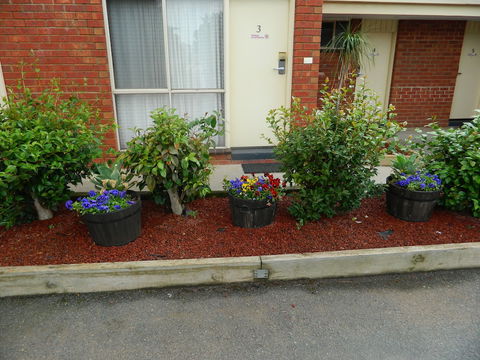 Werribee Motel & Apartments - Mackay Tourism 0